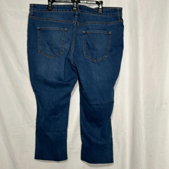Wonderly mid rise straight jeans size 16w 22 1/4" inseam - Picture 2 of 4